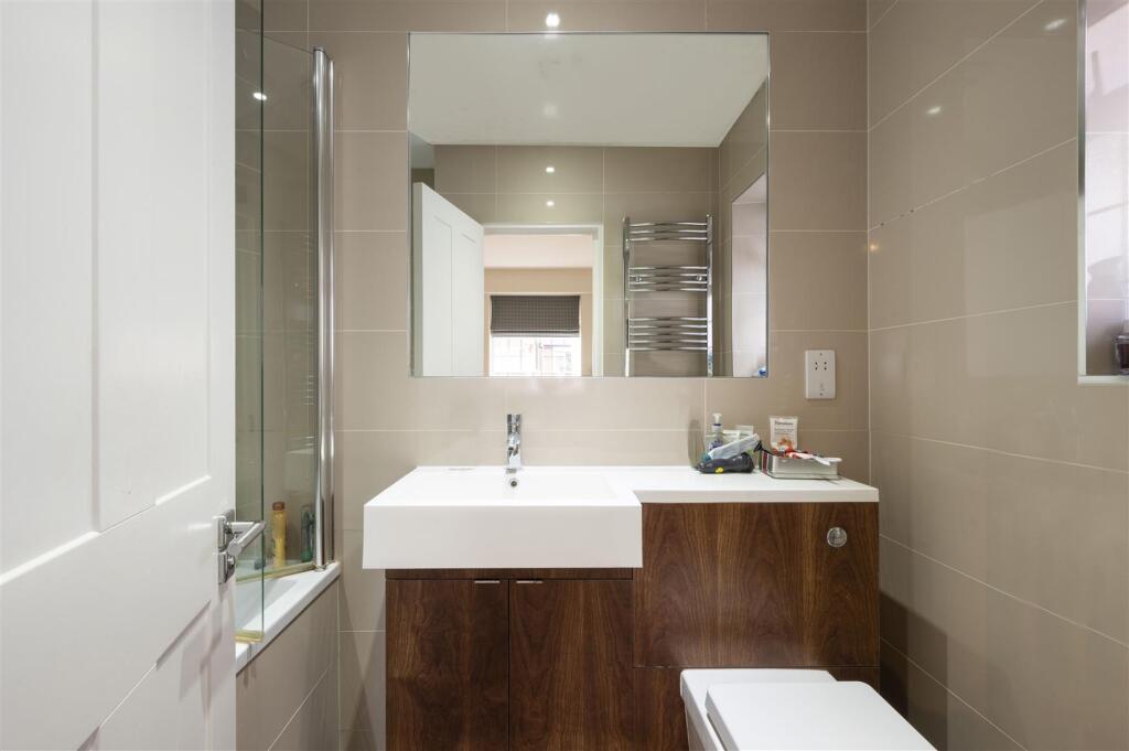 32 Holland Avenue,34.jpg