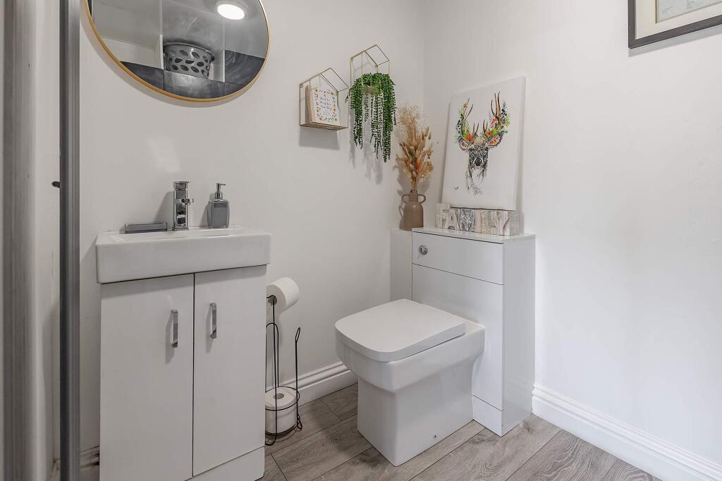 Utility Room/WC