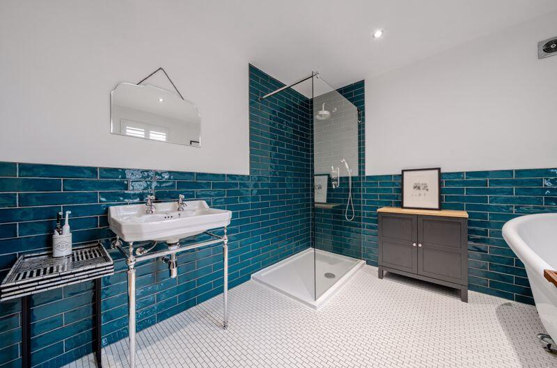 Bathroom angle 2