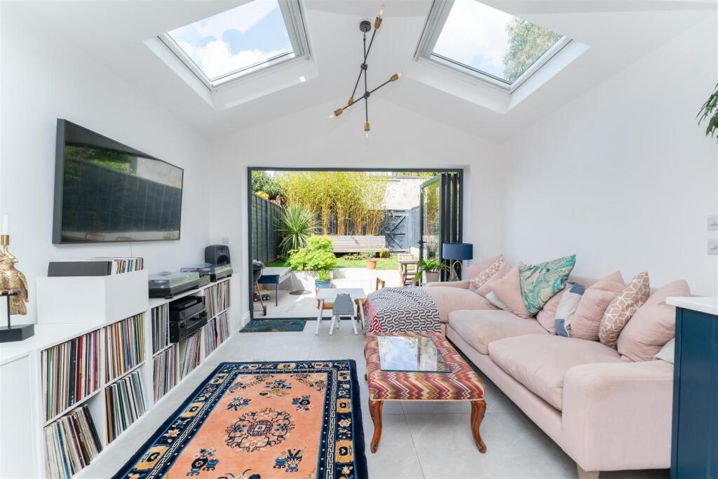 54 Rosebank Recp 2.jpg