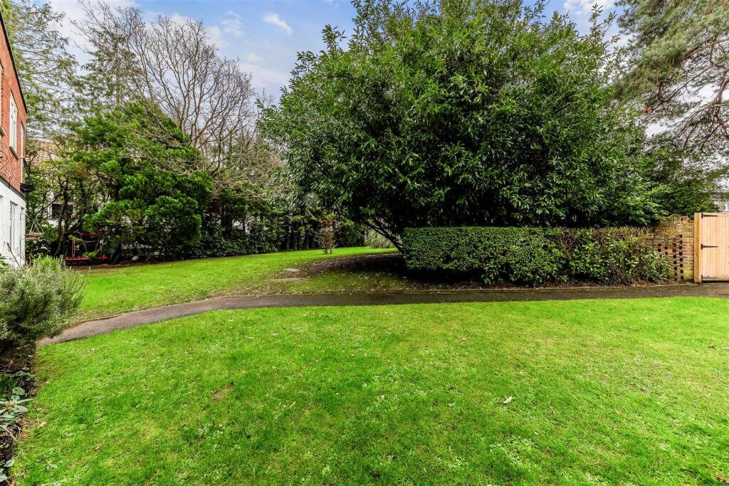 FRESHMOUNT GARDENS (8).jpg