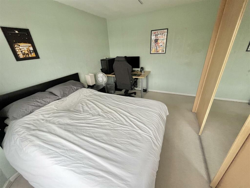 Bedroom 1 Aspect 2