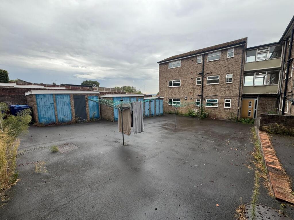 outside communal area.jpg
