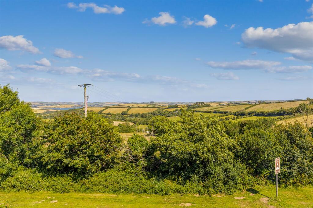 A04 - 5 Eastacoombes Way Marlborough - 250708.jpg