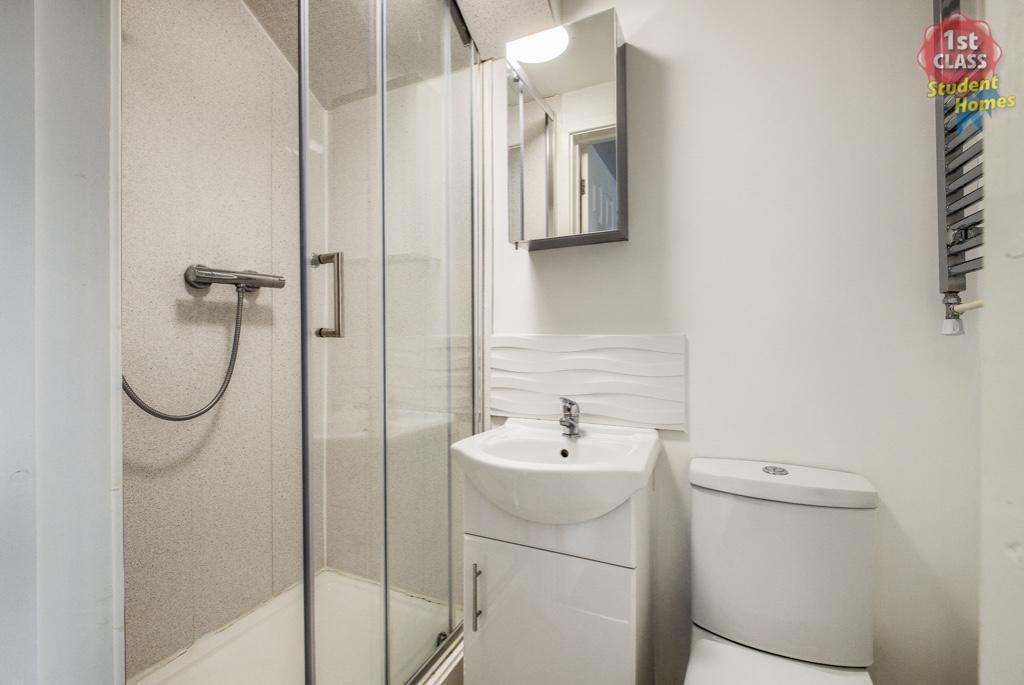 Bedroom 2 En Suite 