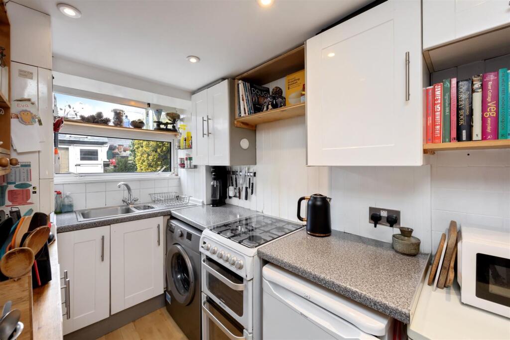 Ship Street 32 KITCHEN 2.jpeg