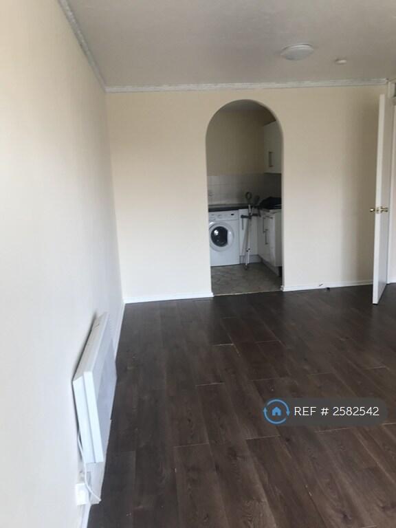 Living Room Towards Kitchen