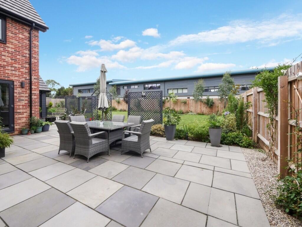 PATIO4