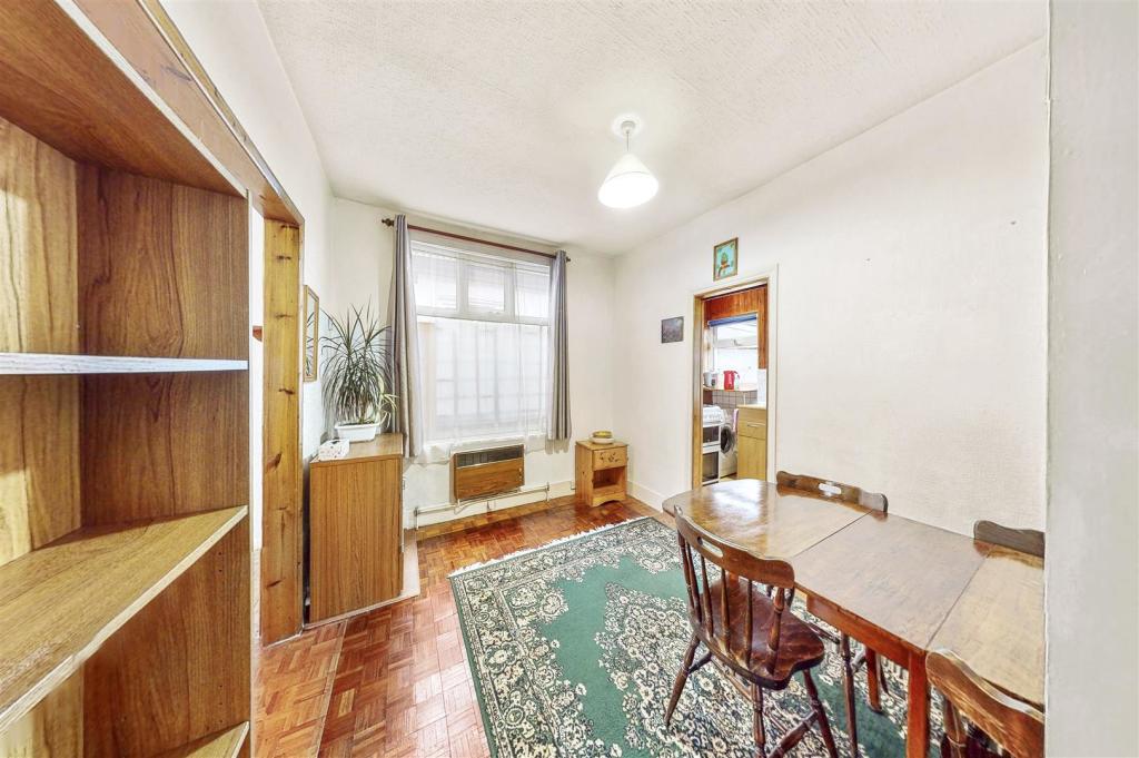 35 Charterhouse Avenue - XHQhkbS8Nex48bR6xcu9.jpg