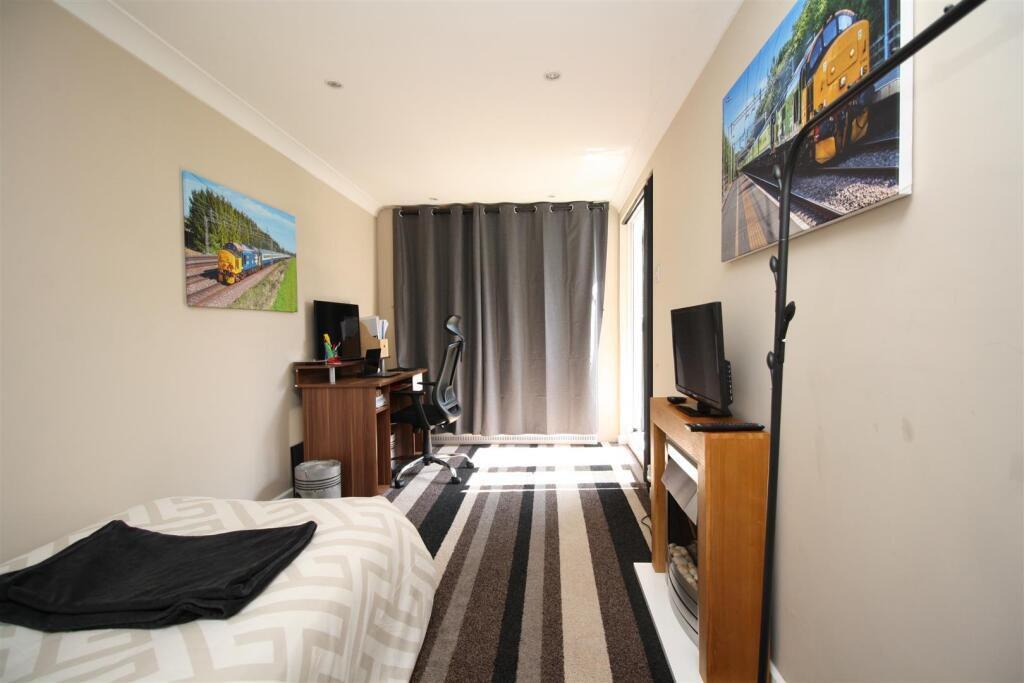 Bedroom Four/ Home Office