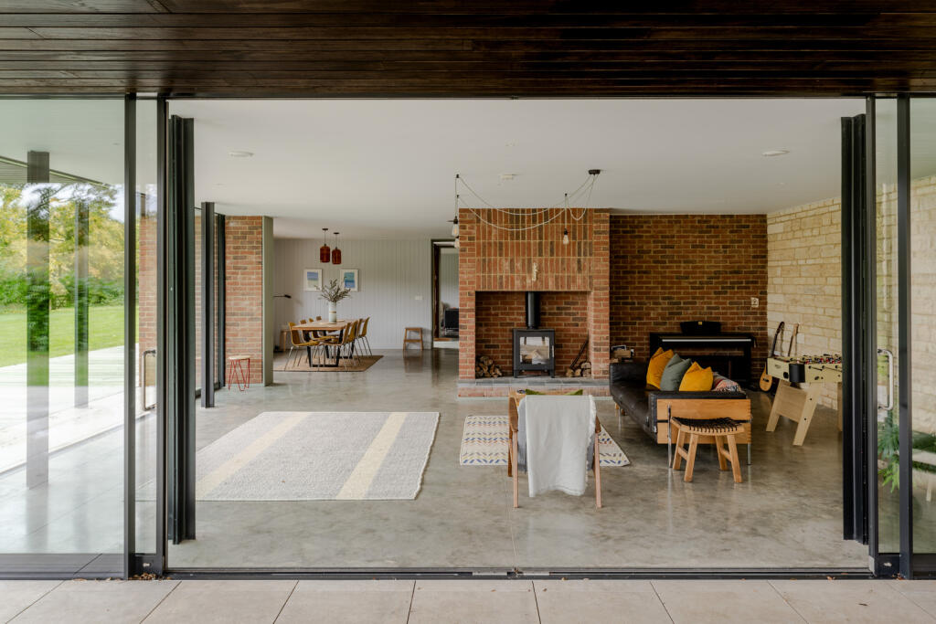 242420 - TMH_ASHLEY HOUSE-110.jpg
