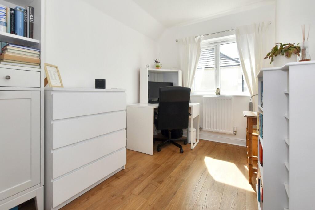 Bedroom/Office