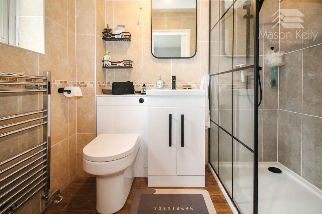 EN SUITE