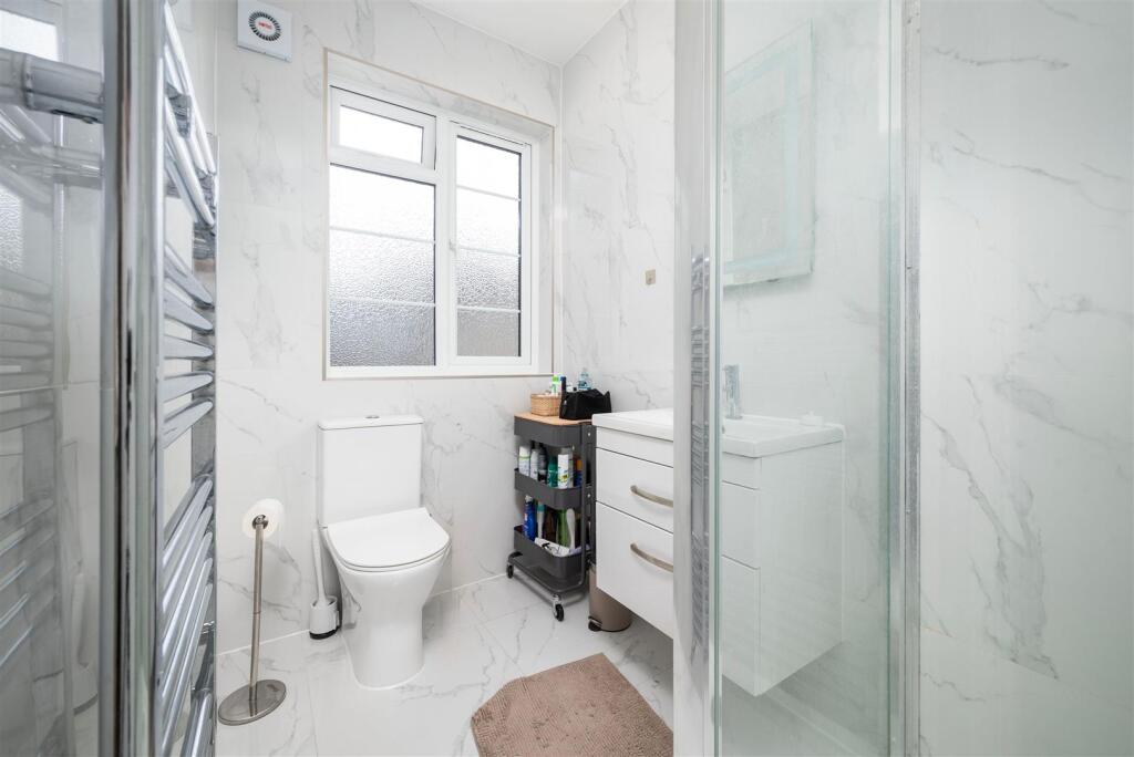 Shower room - Marlow Court.jpeg