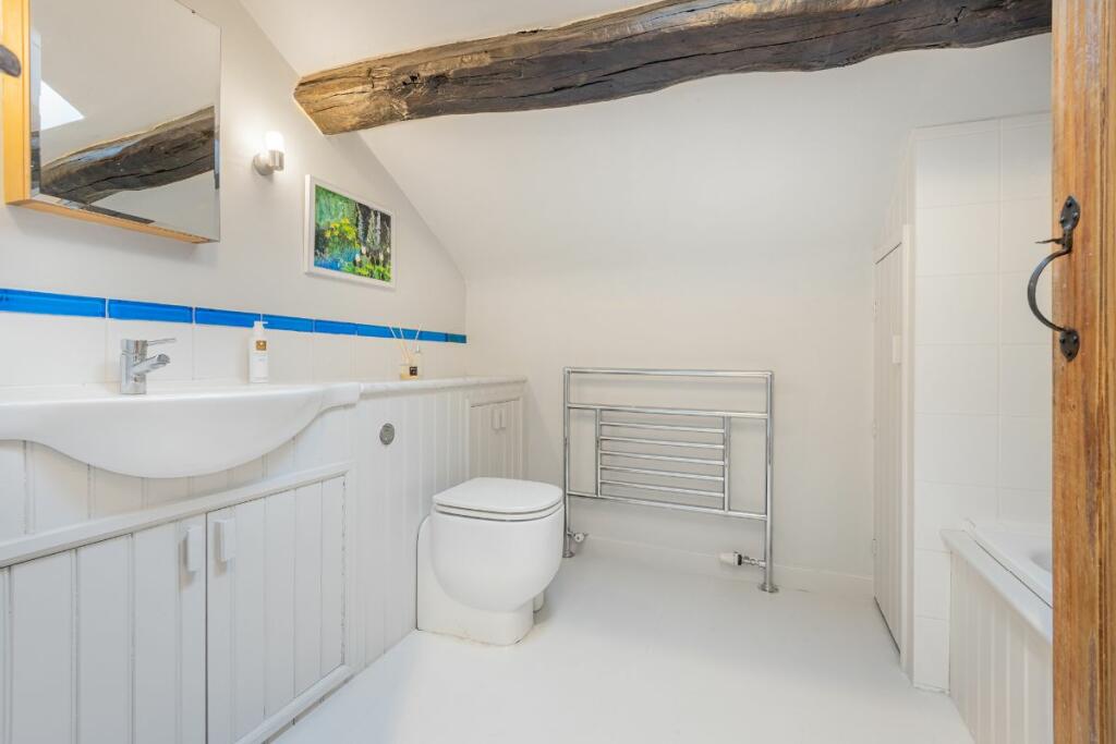 Main bathroom