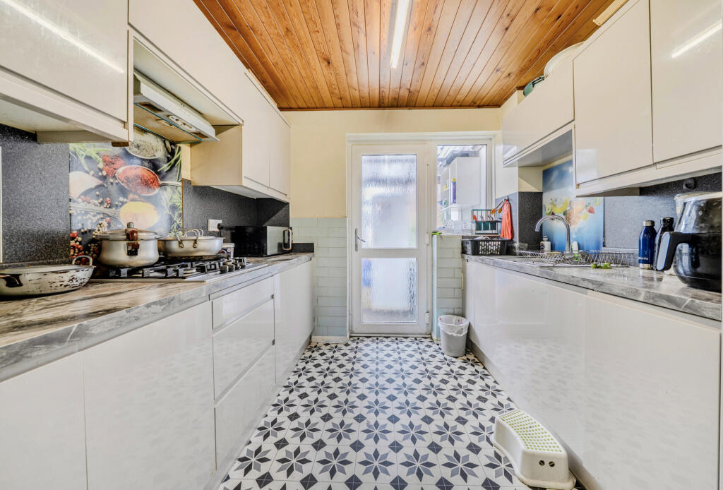 1371607-13-68fb96...