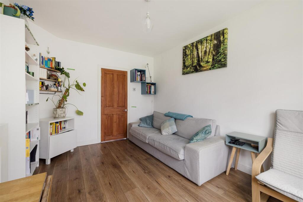 Tudor Court, E17