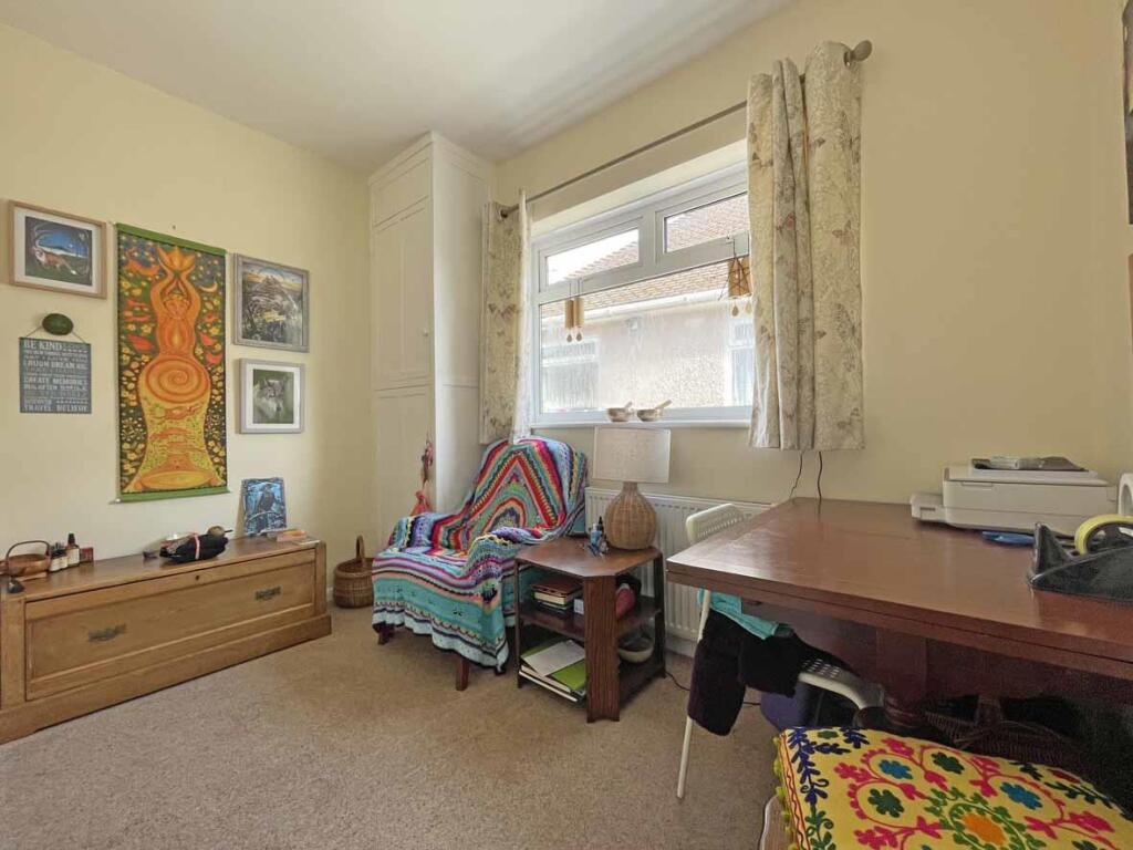 Vicarage Gardens 11 - New Bed 2.jpg