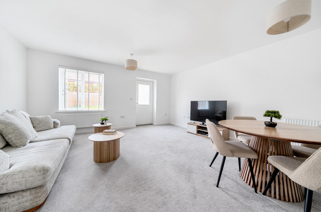 1319079-3-6867853...