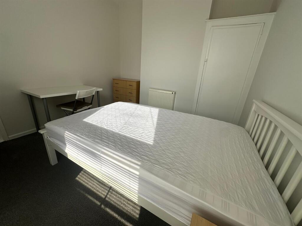 bedroom 3.1.jpg