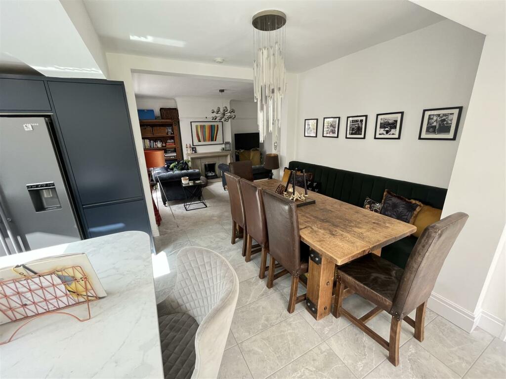 Open Plan Dining Kitchen Aspect 8.jpg
