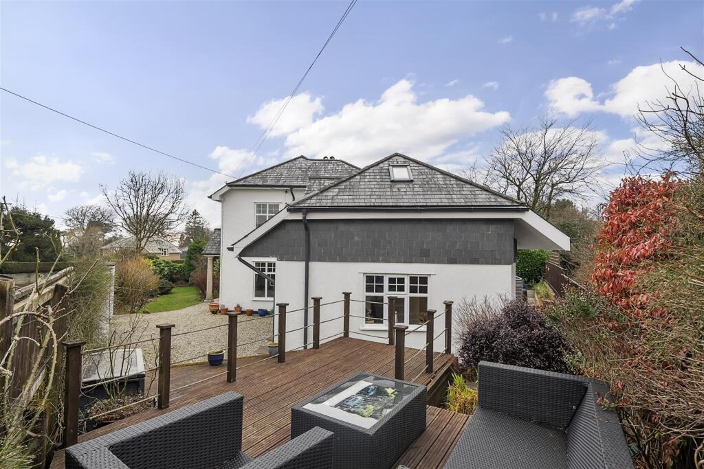 Decking to Side Elevation