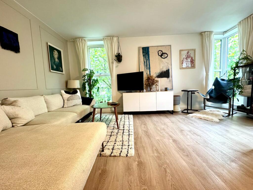 Kitchen / Living Room 7
