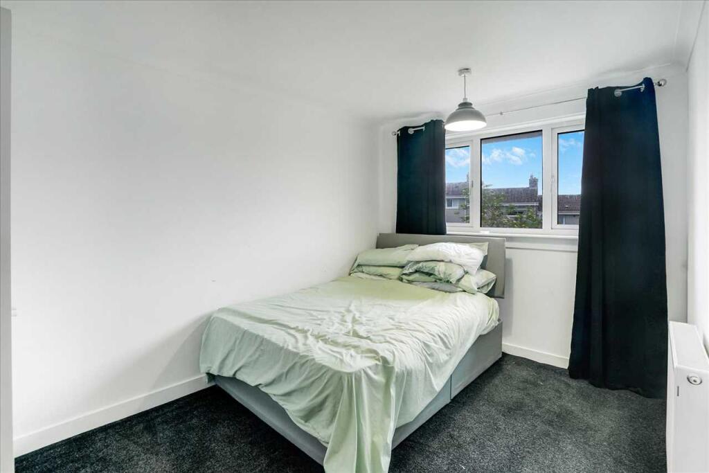 Bedroom Three (1)