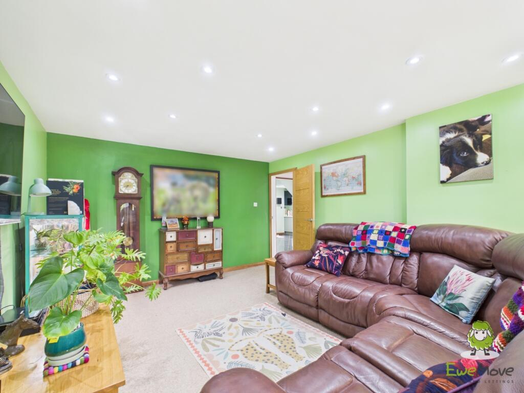 EweMove Estate Agents Basingstoke - Lavender Road 