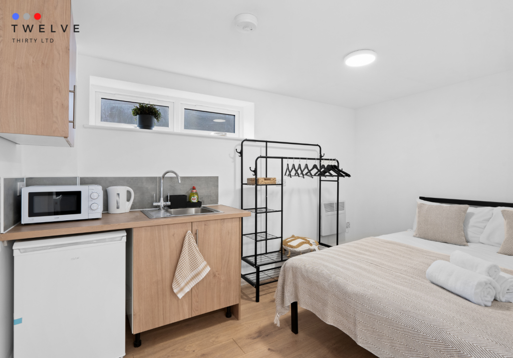 Studio (w/ sofa bed)