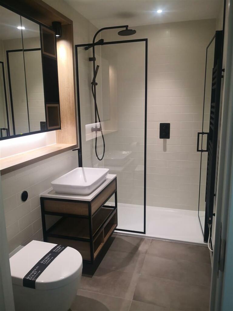 Ensuite.jpg