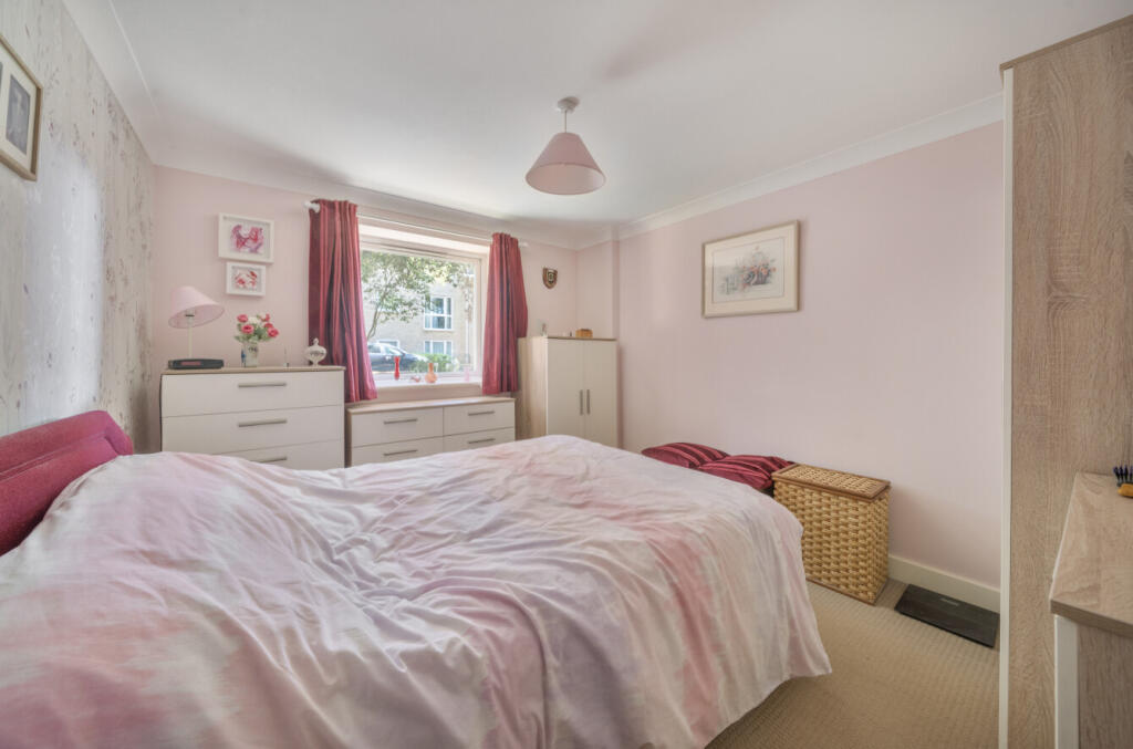 1312149-9-685287f...