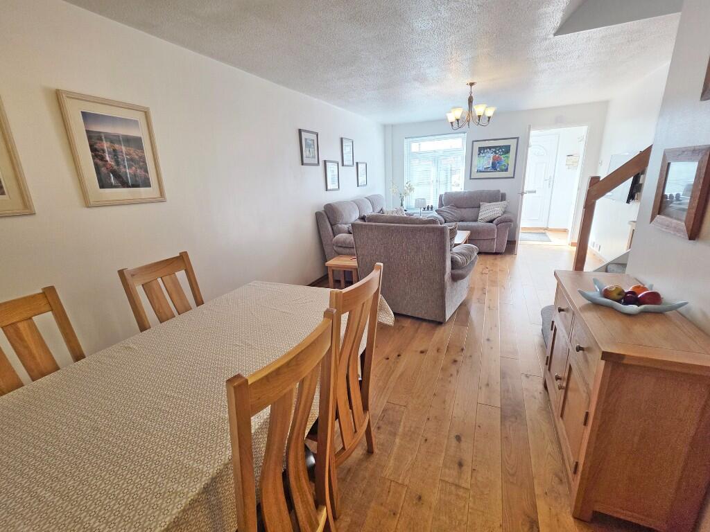 Lounge / Dining Room