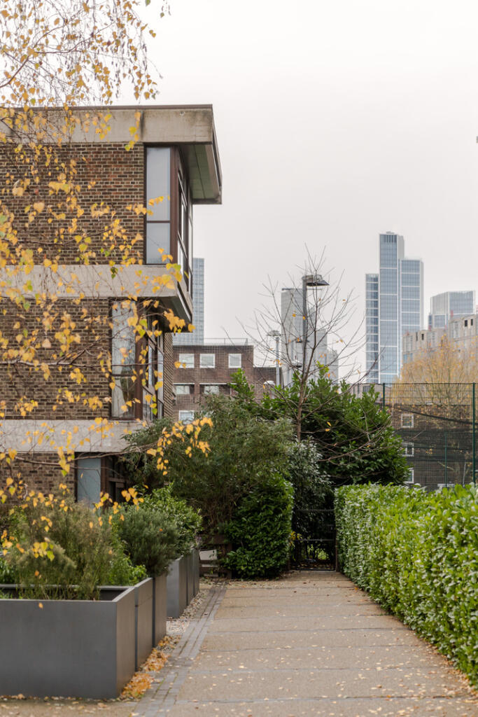 244036 - 3, 19 Cabanel Place-62.jpg