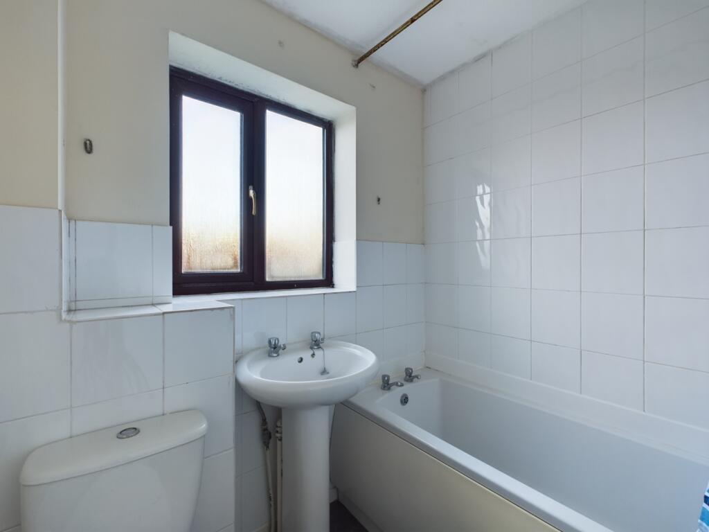 CAM03062G0-PR0112-STILL001