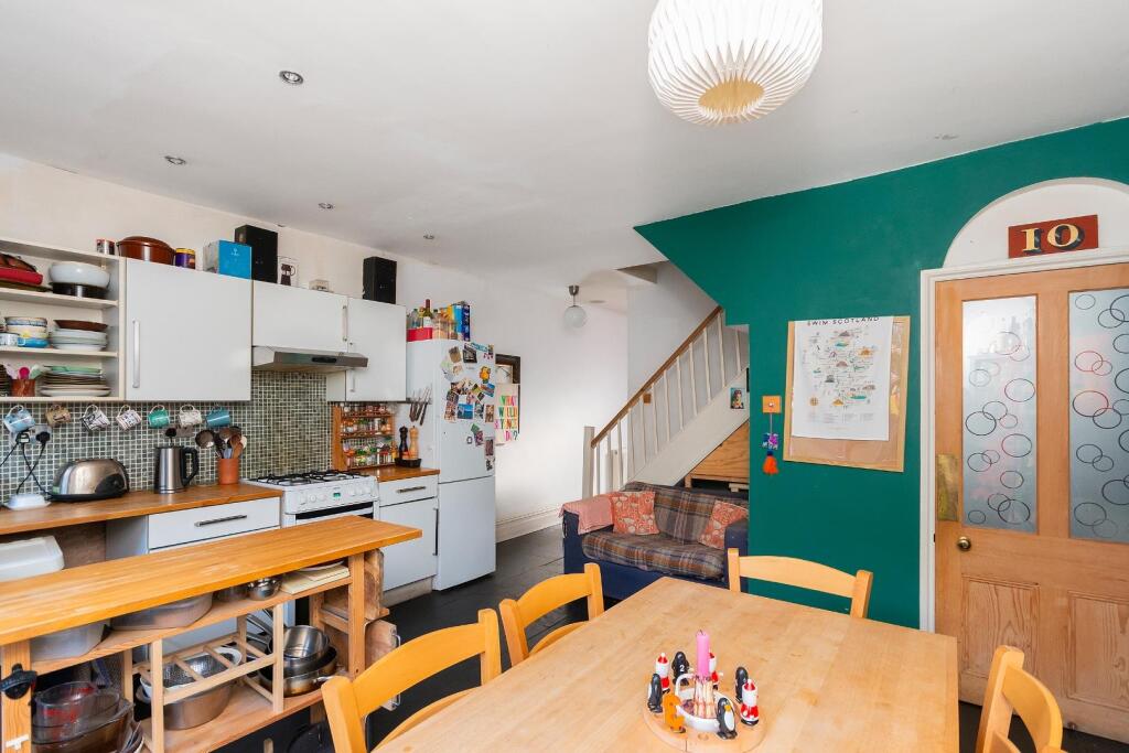 1B0RMR - Kitchen Diner D.jpg