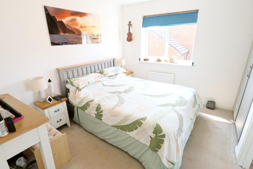 PRINCIPAL BEDROOM
