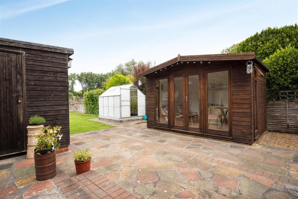 Garden - Summerhouse