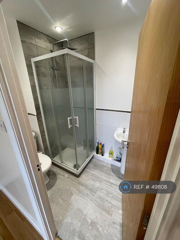 Bathroom 2 En Suite