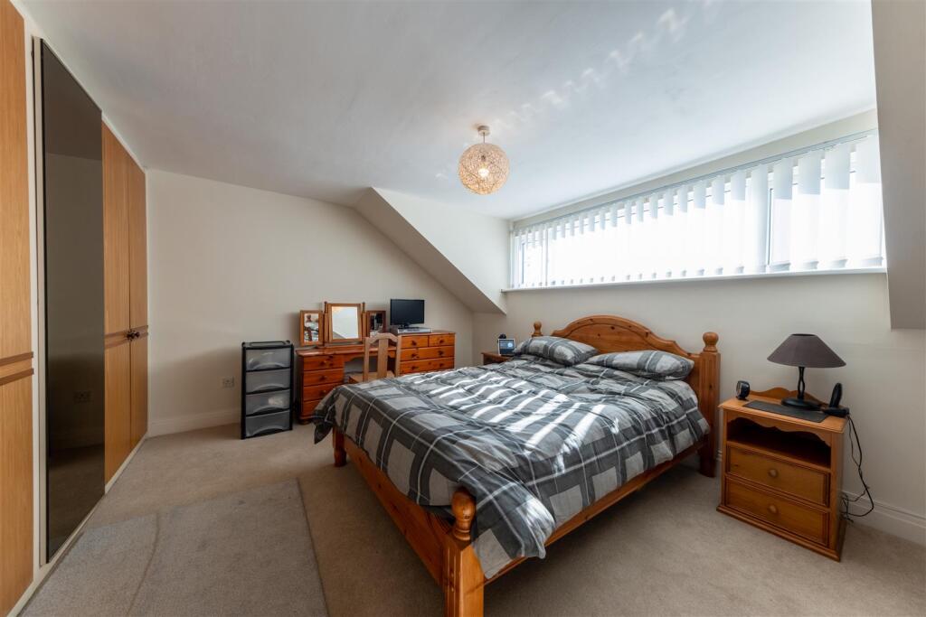 6 Hollow Oak Lane-012.jpg