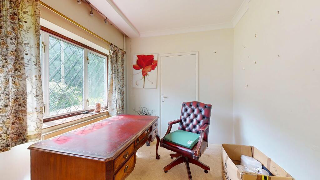 Hopewell, Chapel Woods, Charing, Ashford, Kent, TN27 0NP