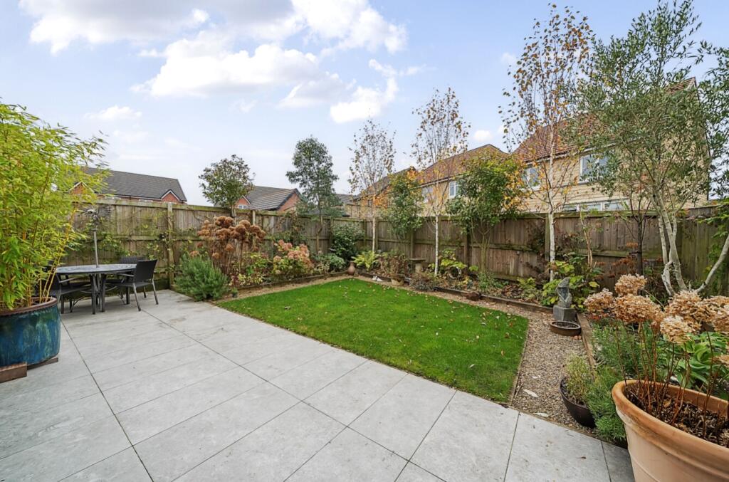 EweMove Knaresborough Garden2