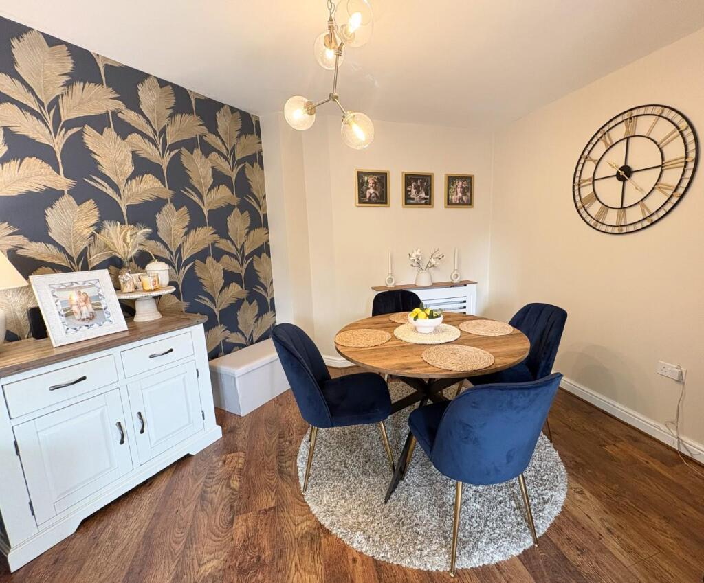 Dining area.jpg