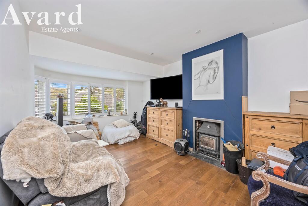 Lomond Avenue, 15_002.JPG