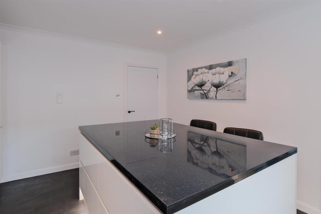 009-83 Torbothie Road Shotts, ML7 5NE.jpg