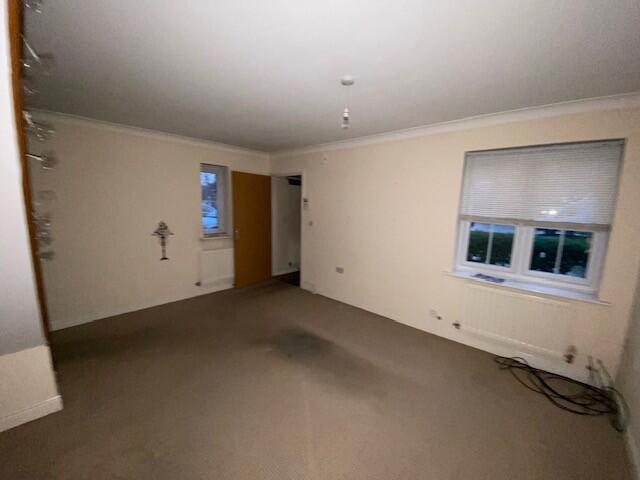 Lounge 2 T202511191039.jpg