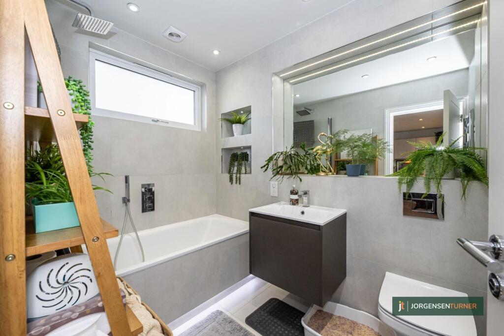 Bathroom .jpg