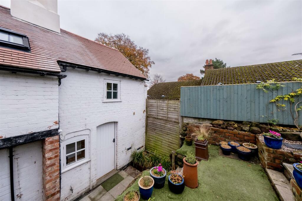 West Cottage-029.jpg