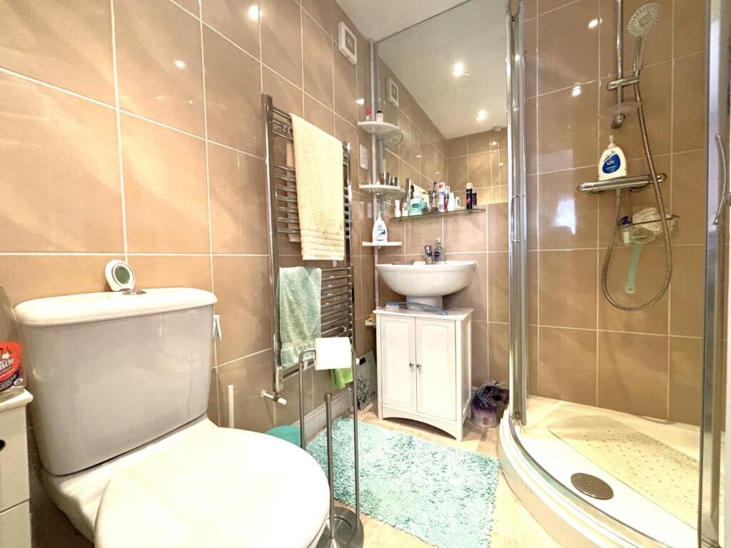 Ensuite.jpeg