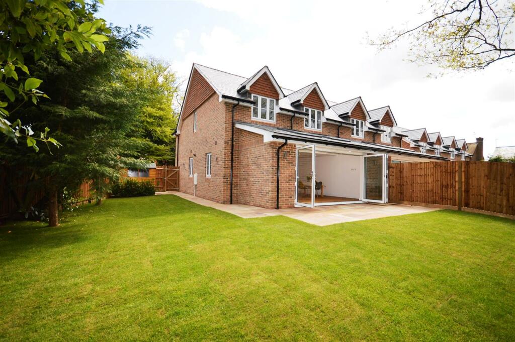 38 Midhurst Road, Liphook - side rear.jpg